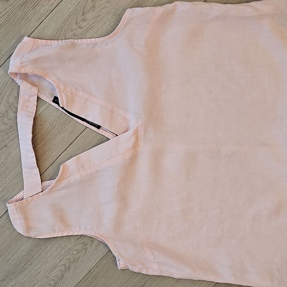 Harve Benard Linen Light Pink Sleeveless V-Neck & Open Back Blouse, Small - Picture 2 of 15
